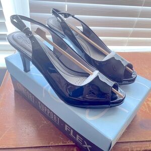 LifeStride Teller Black Patent Leather heels size 9